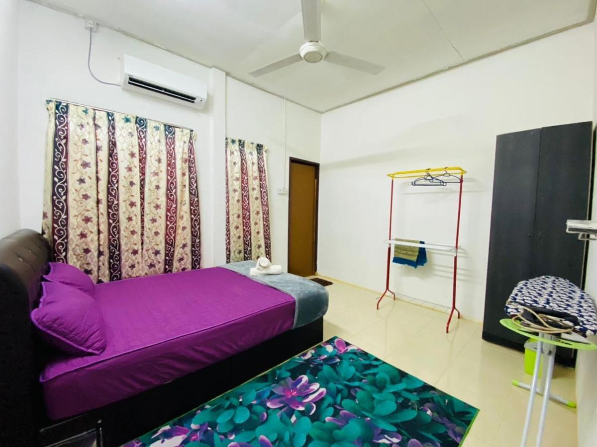 Homestay Ummi Kuala Terengganu Exterior photo